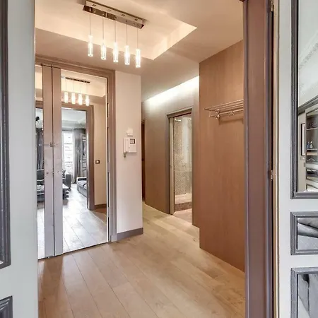 Charming Recently Renovated Apt * ורשה